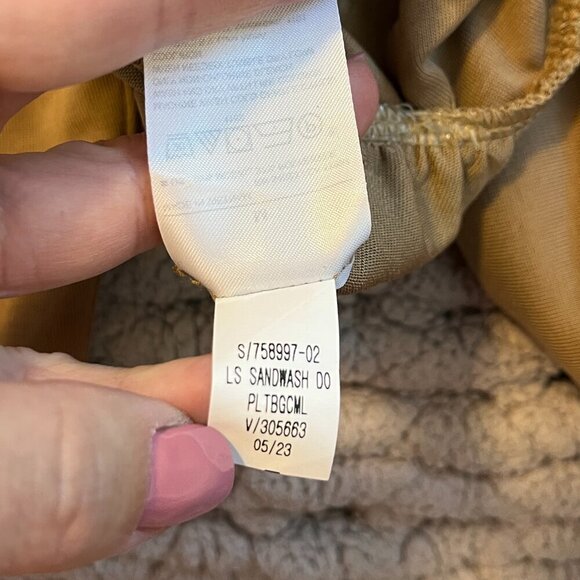 2 Banana Republic Bat Wing Sleeved Tops Black & Carmel Size Medium (NWT) - Picture 12 of 16